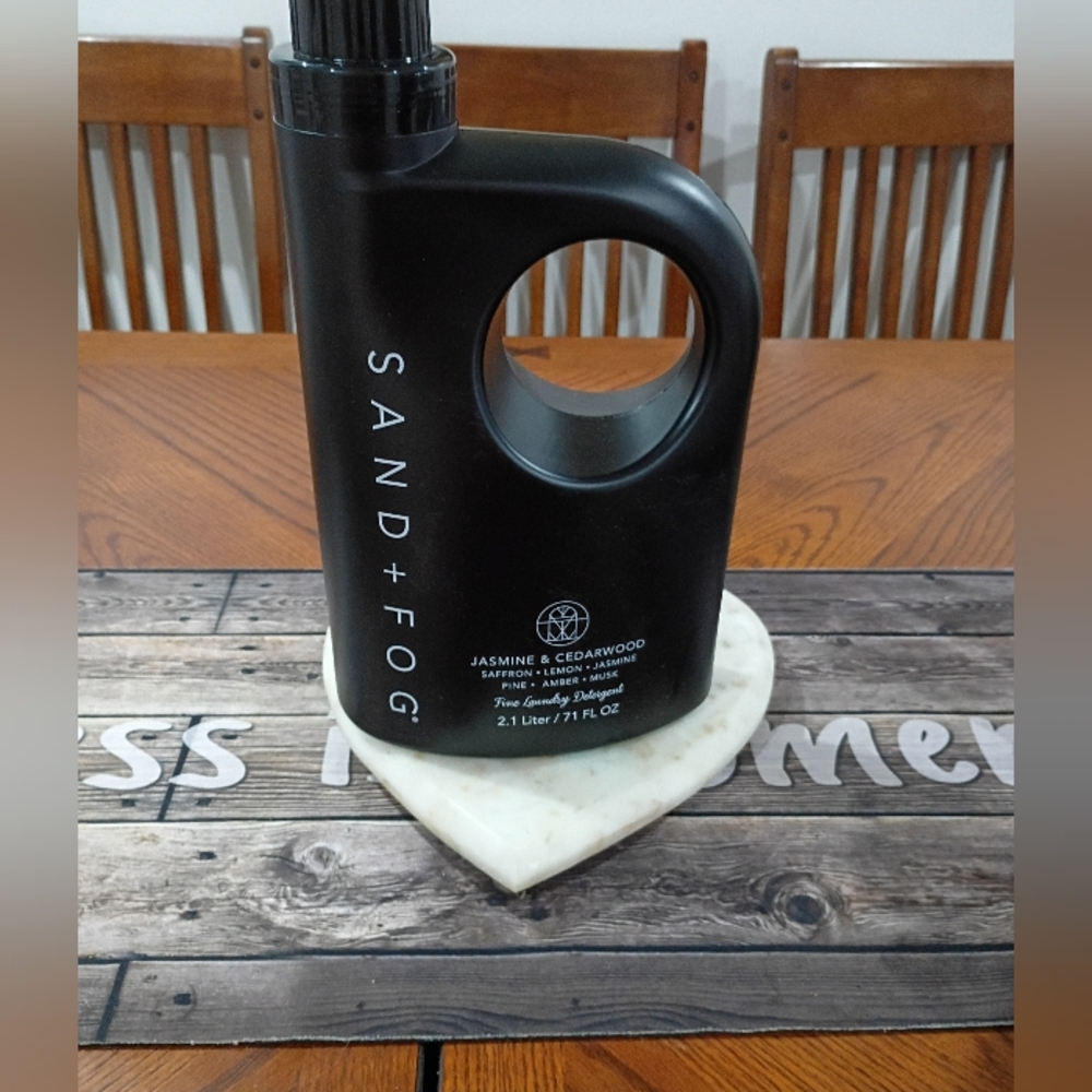 Sand + Fog Jasmine And Cedarwood  Laundry Detergent